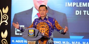 Serahkan Sertipikat Tanah Elektronik di Jambi, Menteri AHY: Persempit Ruang bagi para Pelaku Kejahatan Pertanahan