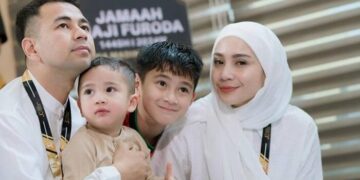 Raffi Ahmad dan Nagita Slavina Boyong keluarga dan Karyawannya Tunaikan Ibadah Haji