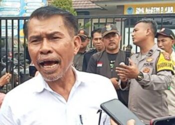 Warga Solear Demo SMKN 9 Kabupaten Tangerang, Kecewa Anaknya Tak Lolos PPDB