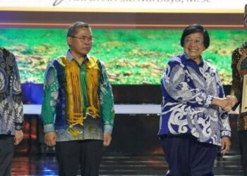 Pemkot Tangsel Terima Penghargaan dari KLHK atas Dukungan Gerakan Sekolah Adiwiyata