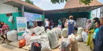 Sinar Mas Land Ajak Masyarakat Ikut Kelola Sampah Lewat Program Tukar Plastik untuk Pangan dan Buku