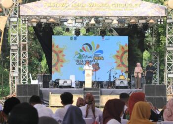 Cikolelet Bersinar: Festival Budaya Meriahkan Desa Wisata di Serang