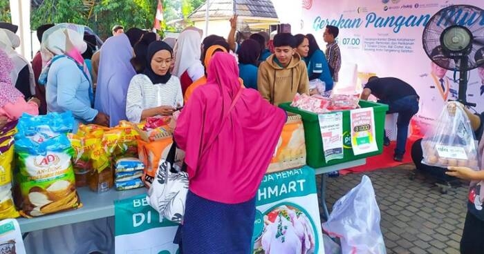 Ribuan Warga Tangsel Serbu Gerakan Pangan Murah, Tekan Inflasi Jelang Akhir Tahun