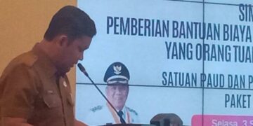 Pemkot Tangsel Berikan Bantuan Pendidikan untuk Anak-anak Kurang Mampu