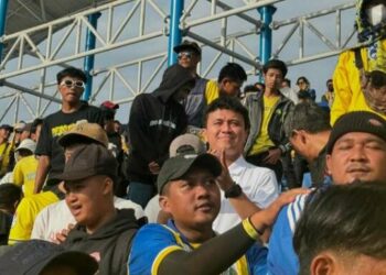 Faldo Maldini Nonton Liga 2 Duduk Bersama Masyarakat 