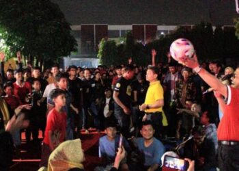 Sachrudin Nobar Bersama Masyarakat Dengan Memborong UMKM dan Berbagi Doorprize