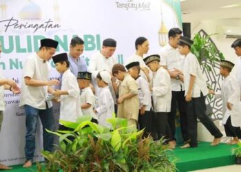 Tangcity Mall Gelar Peringatan Maulid Nabi dan Santunan Anak Yatim di Masjid An Nuur