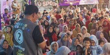 Maesyal Rasyid Disambut Antusias Warga di Kampung Melayu Timur