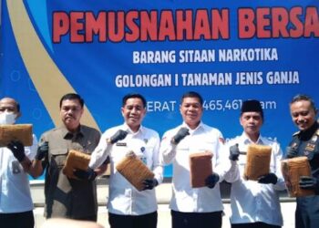 BNN Banten Gagalkan Penyelundupan 110 Kg Ganja di Merak, Tiga Tersangka Dicokok