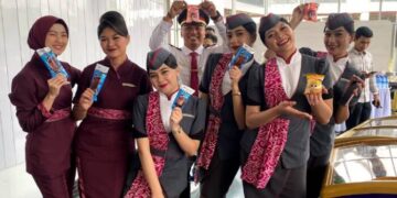 Kereta Cepat Whoosh Rayakan Ulang Tahun Pertama dengan Pembagian Es Krim Gratis