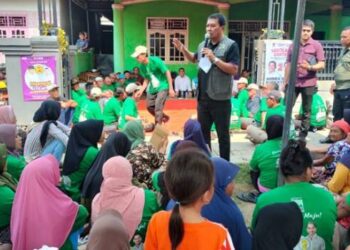 Maesyal Rasyid Disambut Tradisi Palang Pintu di Kampung Tengkolo Pakuhaji
