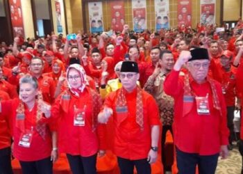 Benyamin Davnie Hadiri Rakercabsus PDIP, Serukan Persatuan dalam Pilkada Tangsel 2024