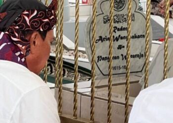 Maesyal Rasyid Ziarah ke Makam Raden Aria Wangsakara di Pagedangan