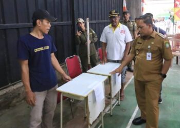 Pj Wali Kota Tangerang Tinjau TPS Rawan Banjir di Kecamatan Larangan dan Periuk