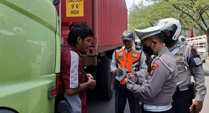 Dishub Tangsel Tertibkan Truk Nakal, Ratusan Tilang Diterbitkan