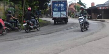 Waspada, Kerikil Berserakan di Jalan Lingkar Selatan Muncul Tangsel