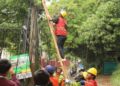 Penertiban Kabel PLN dan Fiber Optik di Tangerang Selatan Berlanjut, Fokus di Jalan Serua Raya