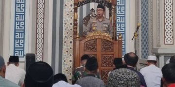 Kapolsek Ciputat Timur Jalin Silaturahmi dengan Masyarakat Melalui Program Jumat Keliling