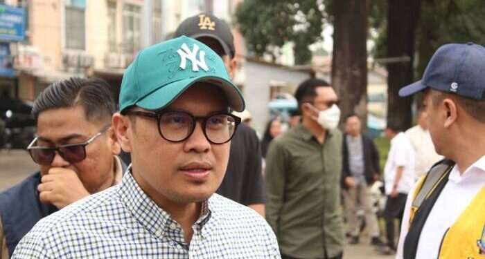 Pemkot Tangsel Tertibkan Kabel Optik dan Infrastruktur di Jalan WR Supratman Ciputat Timur