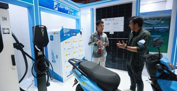 PLN Catat Rekor Penjualan Tiket dan Perluasan Ekosistem Kendaraan Listrik di IIMS 2025
