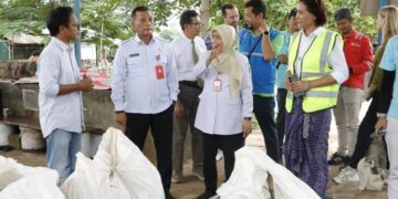 Kabupaten Tangerang Luncurkan Kapal Pengumpul Sampah di Sungai Cisadane