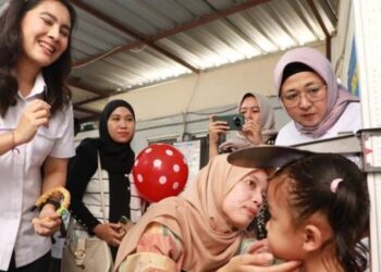 Wakil Bupati Tangerang Dampingi Wamen BKKBN Tinjau Program Makan Bergizi Gratis