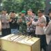 Penyerahan Senjata Tajam Oleh Warga Ciptim ke Polisi berawal Dari Aksi Tawuran di Kelurahan Sawah