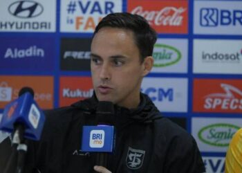 Persebaya Ditahan Imbang PSIS, Paul Munster Minta Suporter Tidak Salahkan Pemain