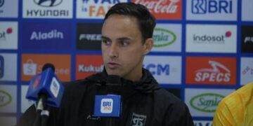 Persebaya Ditahan Imbang PSIS, Paul Munster Minta Suporter Tidak Salahkan Pemain