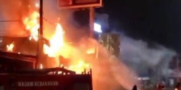 Rumah Makan Terbakar di Serpong Utara, Anak 8 Tahun Tewas Terjebak Kobaran Api