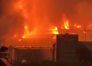 Tiga Bangunan Hangus Terbakar di Serpong Utara