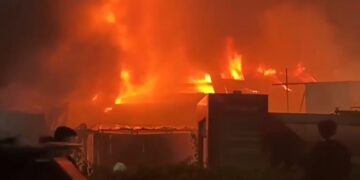 Tiga Bangunan Hangus Terbakar di Serpong Utara