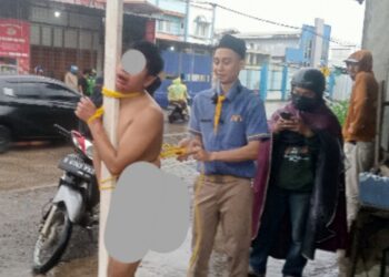 Terduga Pelaku Curanmor di Cisauk Tangerang Ditelanjangi, Diikat di Tiang dan Bonyok Dipermak Warga