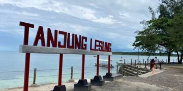 Pantai Tanjung Lesung