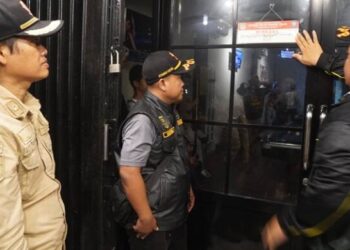 Satpol PP Kabupaten Tangerang Tutup Paksa Tempat Biliar yang Melanggar Aturan Ramadan