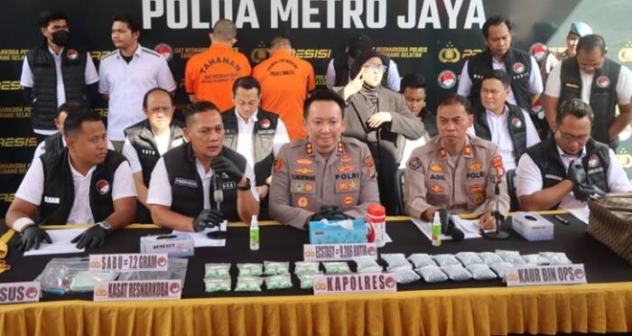 Polres Tangerang Selatan Bongkar Peredaran Ribuan Butir Ekstasi dan Sabu