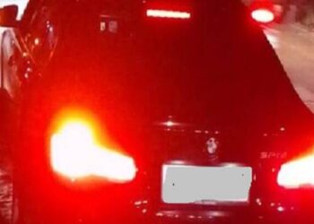 Sedan BMW Tabrak Motor di Tangerang