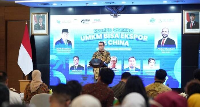 Menteri Perdagangan, Budi Santoso memberikan sambutan pada Acara “Road to CAEXPO UMKM BISA Ekspor ke China” di Kantor Kementerian Perdagangan, Jakarta, Senin (17 Mar). (Foto: kemendag)