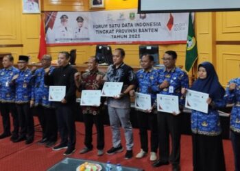 Tangerang Selatan Raih Penghargaan atas Pengelolaan Statistik Sektoral Tingkat Provinsi