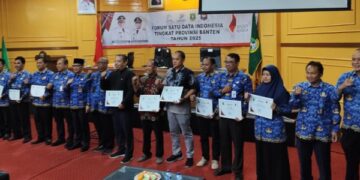 Tangerang Selatan Raih Penghargaan atas Pengelolaan Statistik Sektoral Tingkat Provinsi