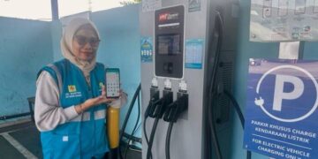 Estuning Rahayu, Srikandi PLN UID Banten Rela Tak Mudik Demi Terangi Arus Balik Lebaran