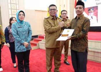 Apresiasi Pengabdian, Gubernur Banten Lepas Puluhan ASN Purnabakti