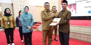 Apresiasi Pengabdian, Gubernur Banten Lepas Puluhan ASN Purnabakti