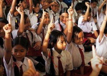 MK Ketuk Palu: Pungutan Pendidikan Dasar Dilarang, Swasta Tak Luput dari Aturan!