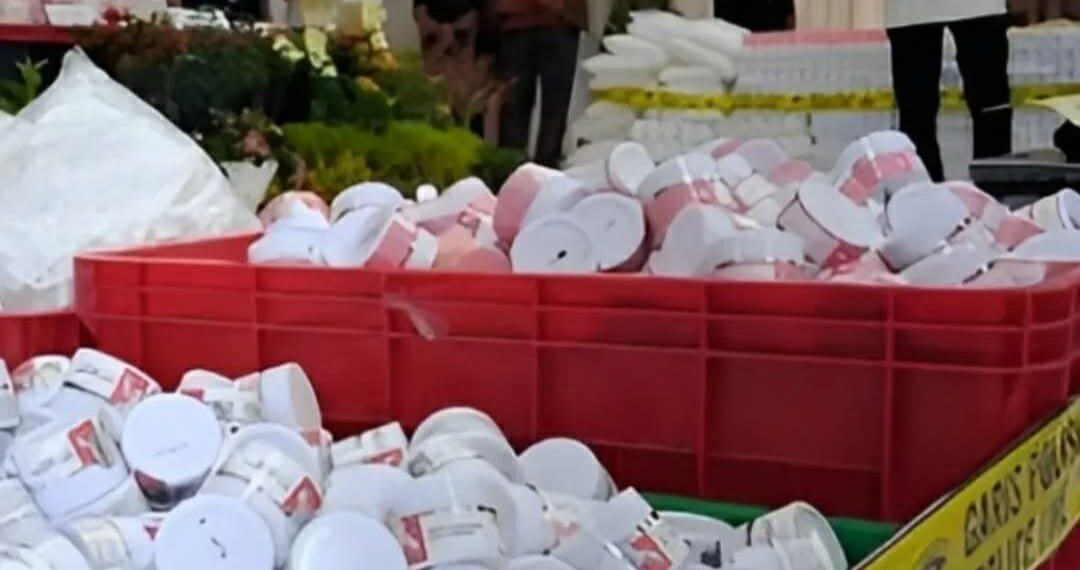 Terbongkar! Sindikat Skincare Palsu "GlowGlowing" Raup Miliaran Rupiah di Bekasi