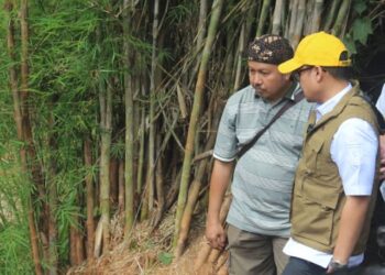 Sampah di Kali Angke Serpong Langsung Diangkut Petugas