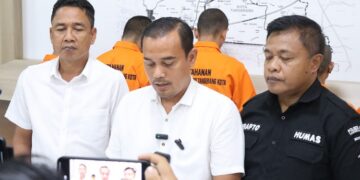 Polisi Tangerang Tangkap Dua Pengedar Narkoba Jenis Ganja dengan Barang Bukti Hampir 5 Kg