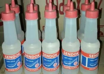Terbongkar! 7 Rahasia Cuka Dapur yang Bikin Rumah Kinclong dan Rambut Berkilau, Nyesel Baru Tahu!