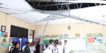 Atap Kelas Ambruk di SDN Kedung Dalam Tangerang, Dua Siswa Terluka