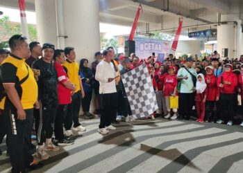 Warga Cisauk Kabupaten Tangerang Gelar Olahraga Bersama Sambut HUT RI ke-80